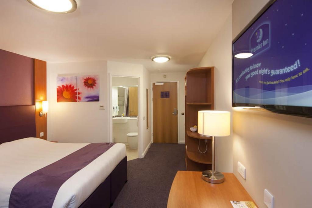 Premier Inn Newcastle Airport South Woolsington 外观 照片