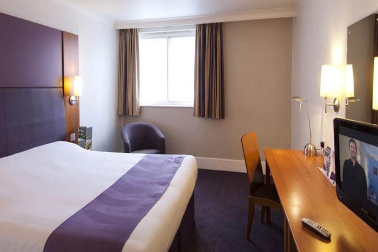 Premier Inn Newcastle Airport South Woolsington 外观 照片